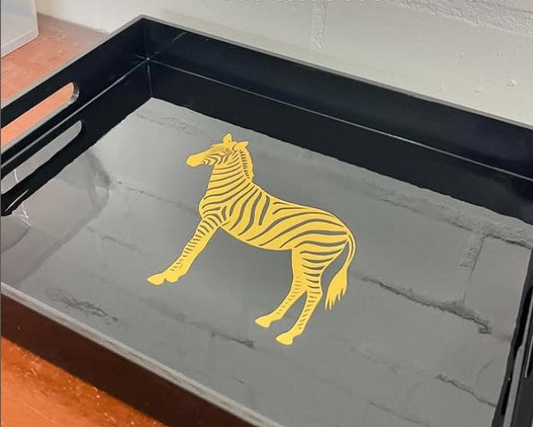 Tablett Laquer noir mit Motiv in gold oder silber