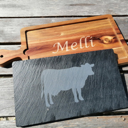 Schiefertafel eingelassen in hochwertigem Holzbrett, stilvolles Servieren, personalisierbar